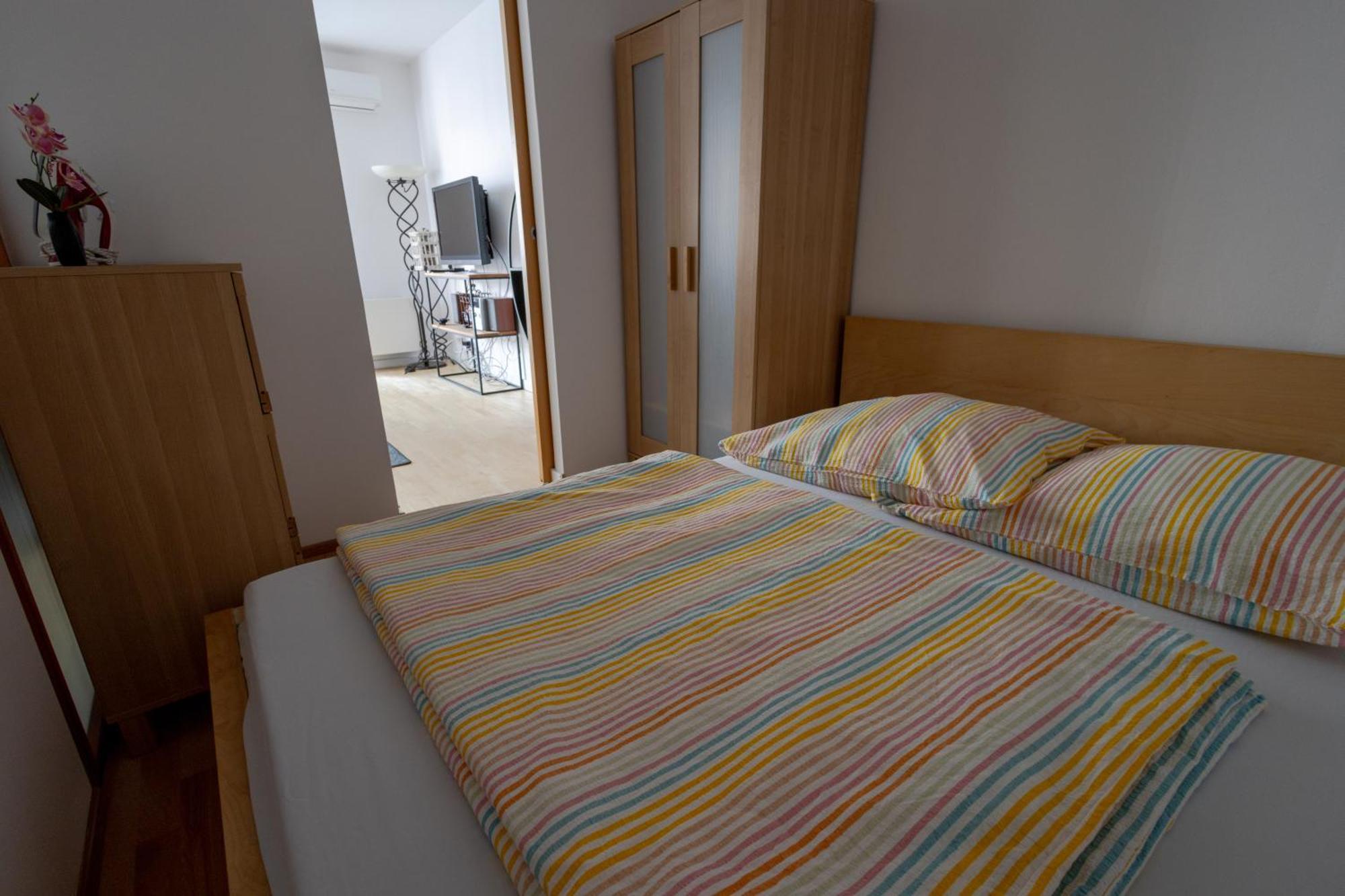 Praha 2 Apartment Bagian luar foto